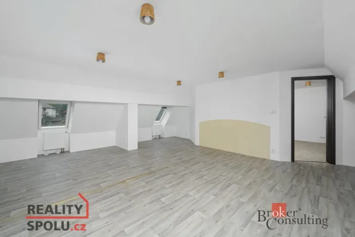 Prodej rodinného domu, Liberec - Liberec XXII-Horní Suchá, Svárovská, 450 m2