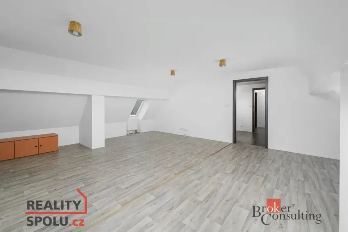 Prodej rodinného domu, Liberec - Liberec XXII-Horní Suchá, Svárovská, 450 m2