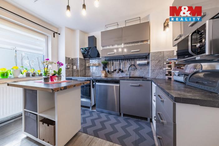 Prodej rodinného domu, Želízy - Sitné, 480 m2