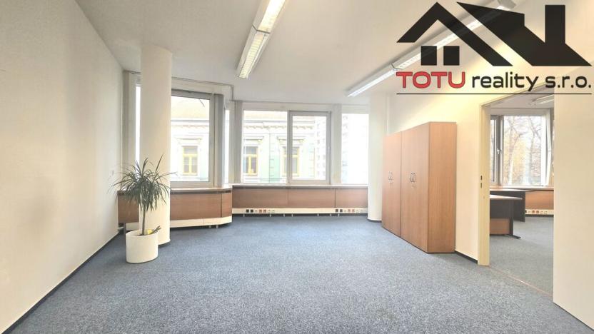 Pronájem kanceláře, Chrudim, Palackého třída, 67 m2