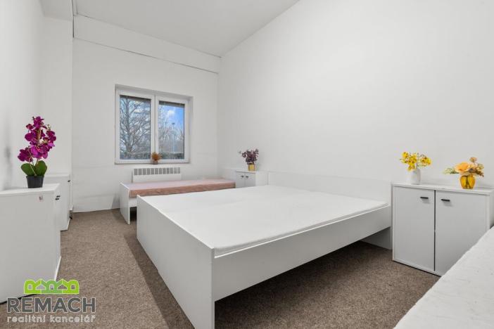 Pronájem ubytování, Uherské Hradiště, náměstí Republiky, 92 m2