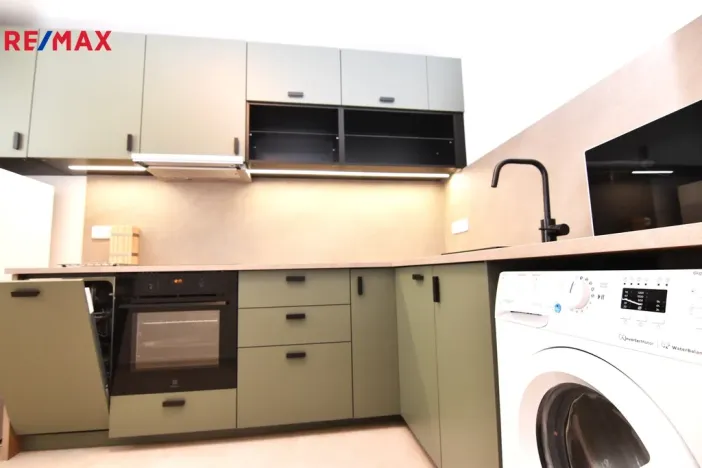 Pronájem bytu 2+1, Olomouc - Klášterní Hradisko, Černá cesta, 43 m2