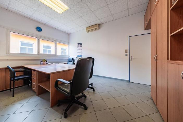 Pronájem skladu, Vestec, Vídeňská, 272 m2