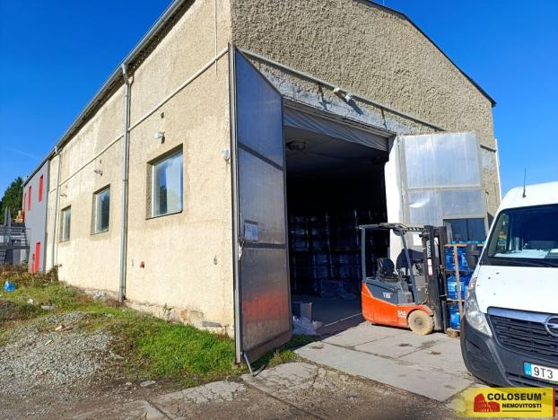 Pronájem kanceláře, Brno - Přízřenice, 291 m2