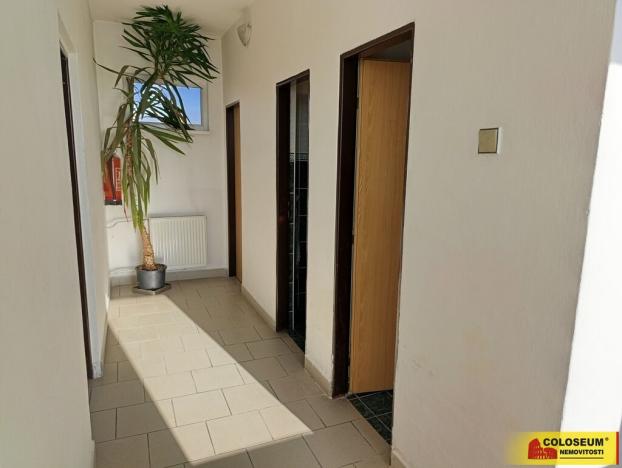 Pronájem kanceláře, Brno - Přízřenice, 291 m2