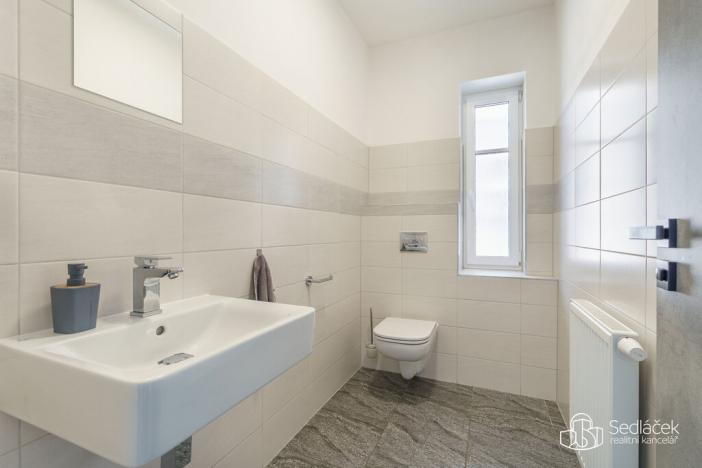 Prodej apartmánu, Krajková, 250 m2