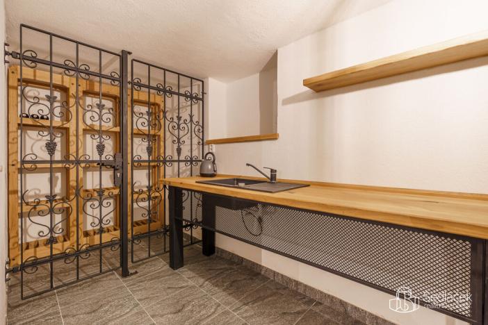 Prodej apartmánu, Krajková, 250 m2