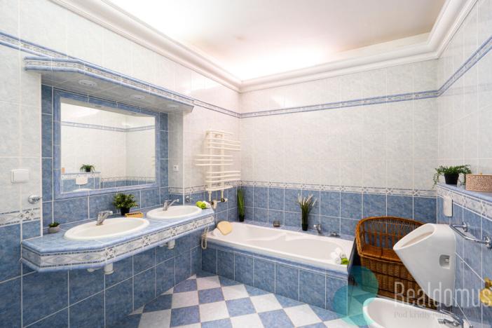 Prodej vícegeneračního domu, Trhové Sviny, Žižkovo náměstí, 340 m2