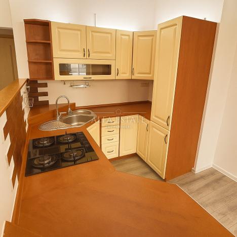 Prodej bytu 3+kk, Karlovy Vary - Drahovice, Vítězná, 75 m2