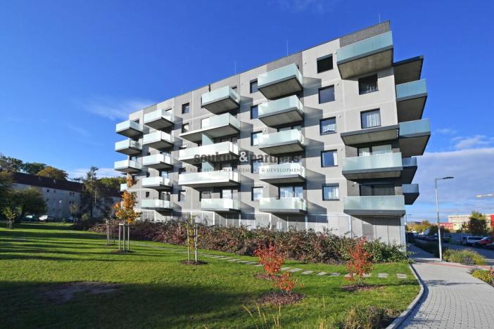 Prodej bytu 1+kk, Praha, Návarovská, 34 m2