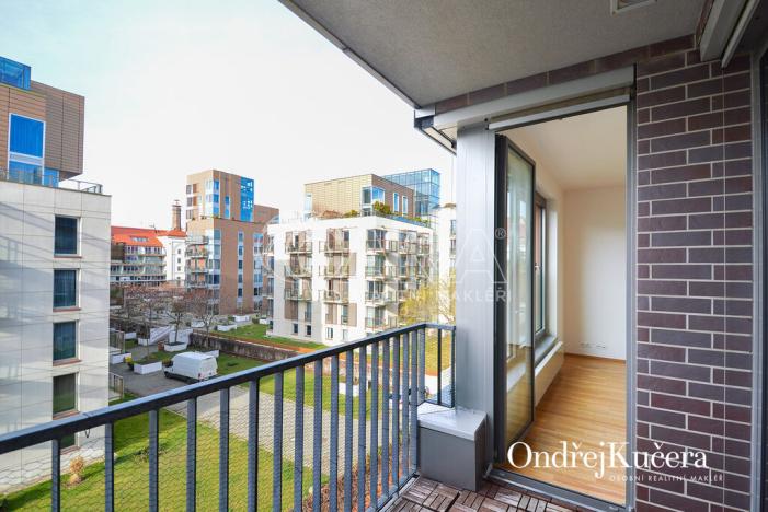 Pronájem bytu 2+kk, Praha - Vinohrady, Korunní, 69 m2