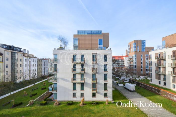 Pronájem bytu 2+kk, Praha - Vinohrady, Korunní, 69 m2