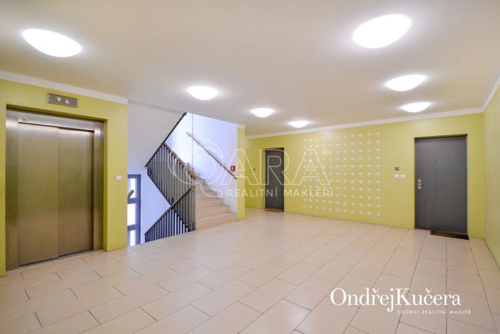 Pronájem bytu 2+kk, Praha - Vinohrady, Korunní, 69 m2