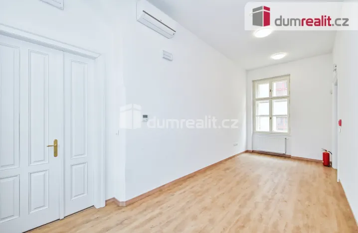 Pronájem kanceláře, Praha - Nové Město, Národní, 113 m2