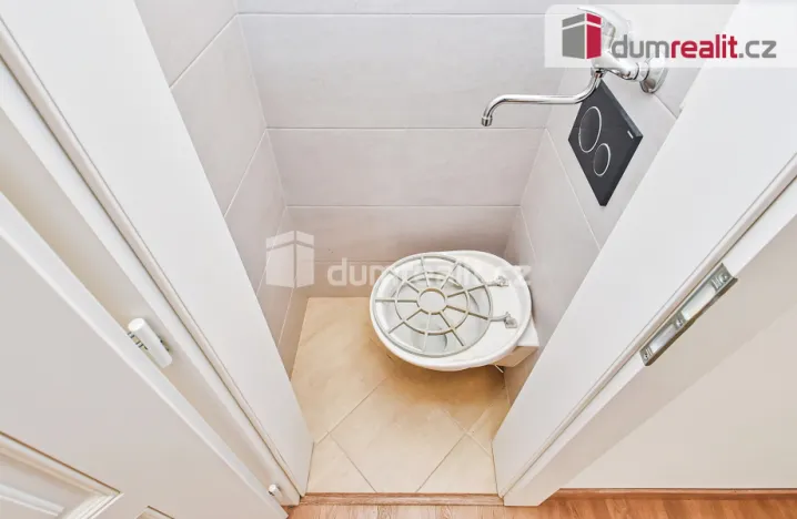 Pronájem kanceláře, Praha - Nové Město, Národní, 113 m2