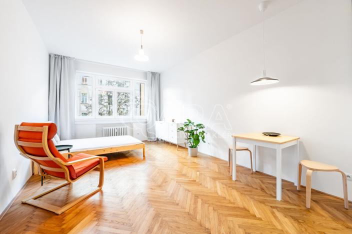 Pronájem bytu 1+kk, Praha - Holešovice, Komunardů, 34 m2