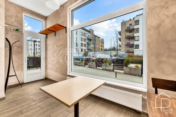 Pronájem restaurace, Praha - Čakovice, Theinova, 187 m2