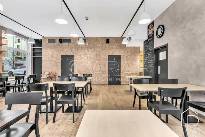 Pronájem restaurace, Praha - Čakovice, Theinova, 187 m2