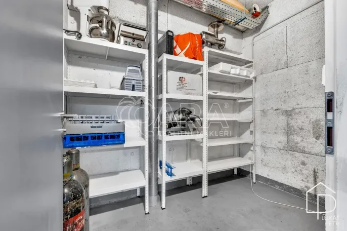 Pronájem restaurace, Praha - Čakovice, Theinova, 187 m2