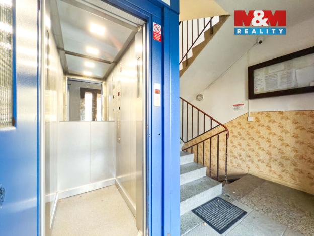 Prodej bytu 2+kk, Karviná - Hranice, Čsl. armády, 37 m2