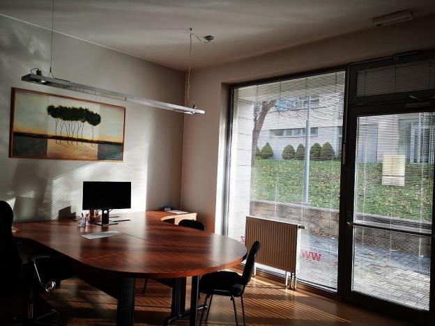 Pronájem komerční, Zlín, Březnická, 40 m2