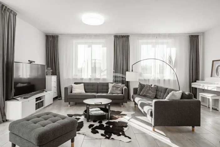 Prodej komerční nemovitosti, Šimanov, 480 m2