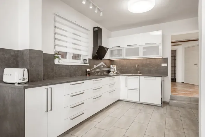 Prodej komerční nemovitosti, Šimanov, 480 m2