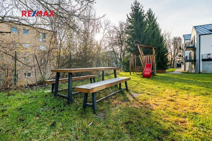 Prodej bytu 1+kk, Tuchoměřice, Ke Kovárně, 53 m2