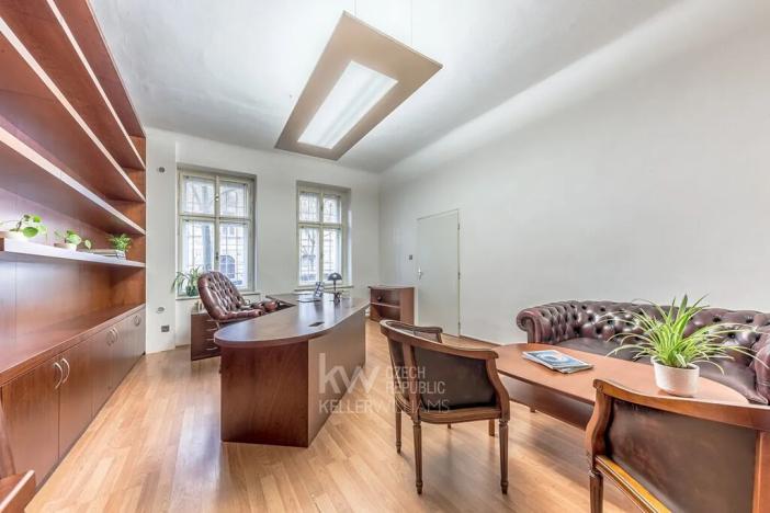 Pronájem kanceláře, Praha - Bubeneč, Jana Zajíce, 270 m2