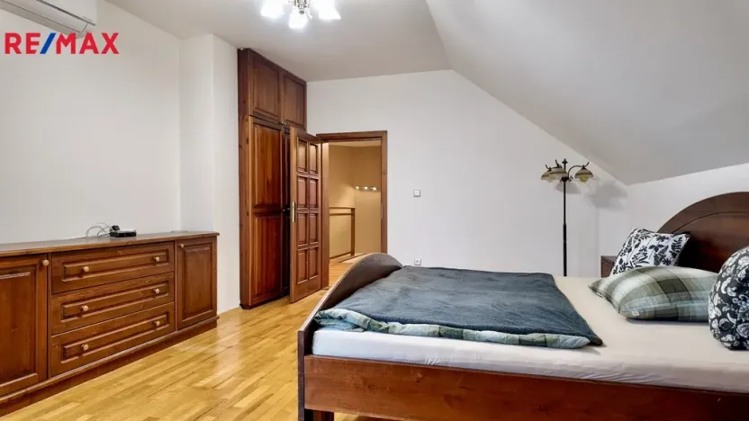 Pronájem rodinného domu, Pětihosty, 350 m2
