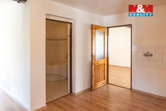 Prodej rodinného domu, Nepomyšl, 410 m2