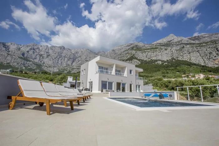 Prodej vily, Makarska, Chorvatsko, 240 m2