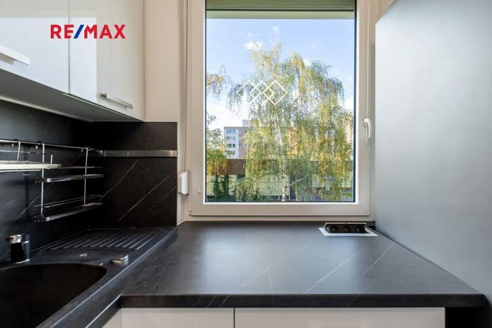 Pronájem bytu 1+kk, Praha - Chodov, Benkova, 30 m2