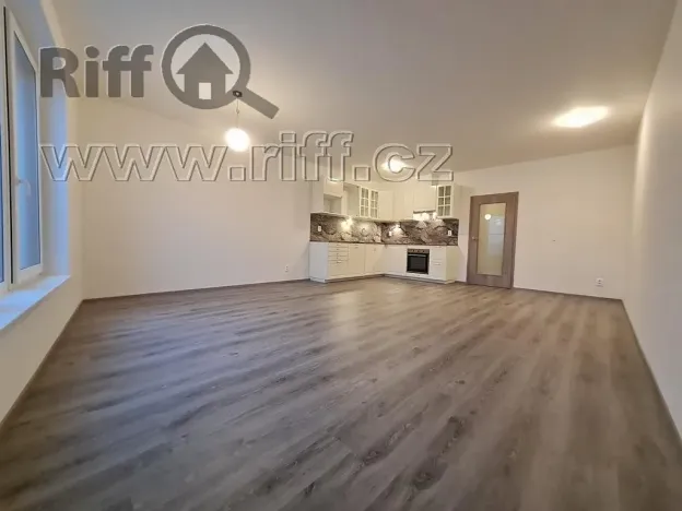 Pronájem bytu 1+kk, Rosice, Karla IV., 55 m2