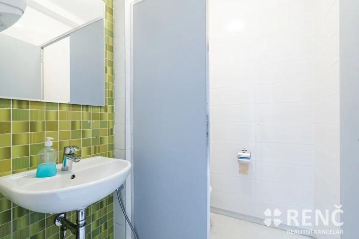 Pronájem kanceláře, Brno, Slovákova, 129 m2