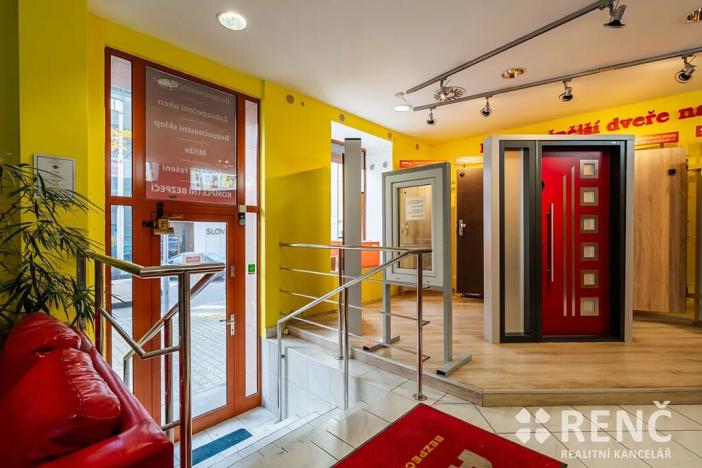 Pronájem obchodního prostoru, Brno, Slovákova, 83 m2