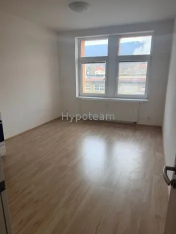 Pronájem bytu 2+kk, Ústí nad Labem - Ústí nad Labem-centrum, Jateční, 51 m2