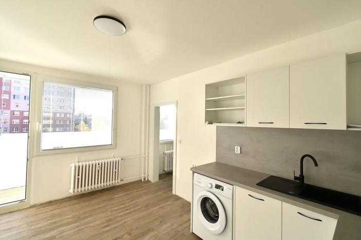 Pronájem bytu 2+kk, Praha - Krč, Bernolákova, 41 m2