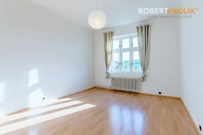 Pronájem bytu 2+1, Praha - Střešovice, Na Petynce, 77 m2