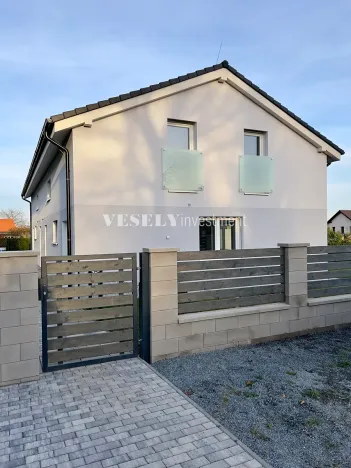 Prodej rodinného domu, Hvozdnice, 144 m2