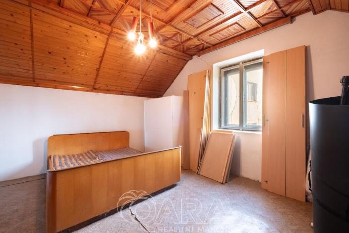 Prodej rodinného domu, Milovice - Benátecká Vrutice, 300 m2