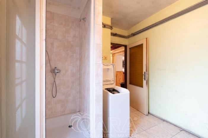 Prodej rodinného domu, Milovice - Benátecká Vrutice, 300 m2