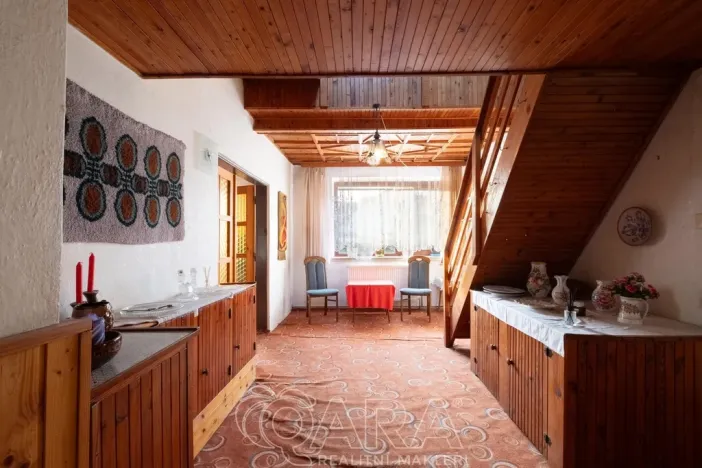 Prodej rodinného domu, Milovice - Benátecká Vrutice, 300 m2