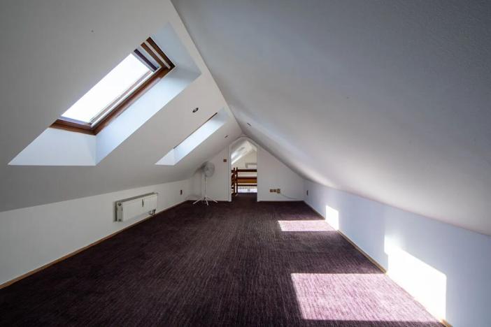 Prodej obchodního prostoru, Praha - Hlubočepy, Hlubočepská, 156 m2