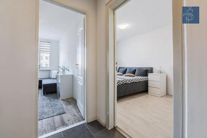 Prodej bytu 3+1, Praha - Újezd nad Lesy, Žárovická, 68 m2