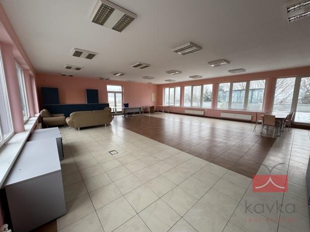 Pronájem kanceláře, Světlá nad Sázavou, V Polích, 160 m2