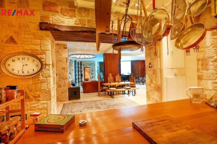 Prodej vily, Anatoliki Attiki,Řecko, 1285 m2