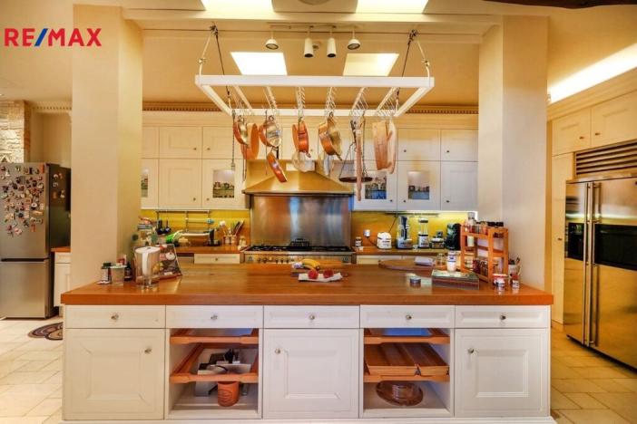 Prodej vily, Anatoliki Attiki,Řecko, 1285 m2