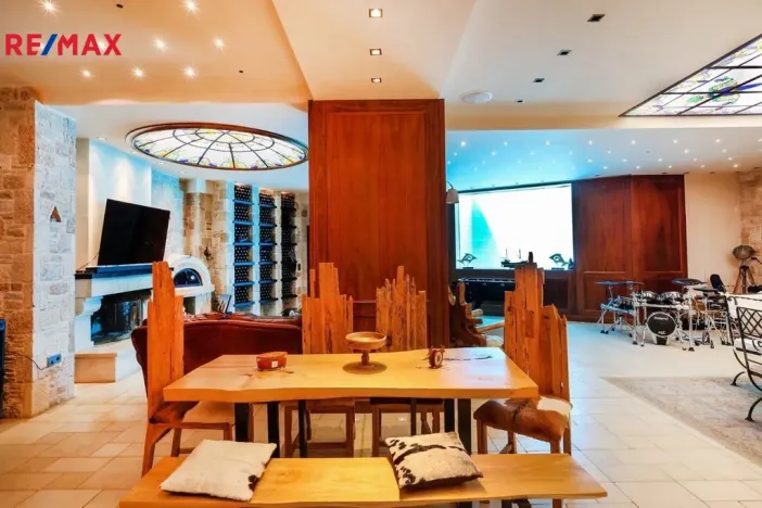 Prodej vily, East Attica Regional Unit,Řecko, 1285 m2