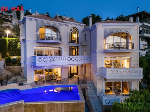 Prodej vily, East Attica Regional Unit,Řecko, 1285 m2